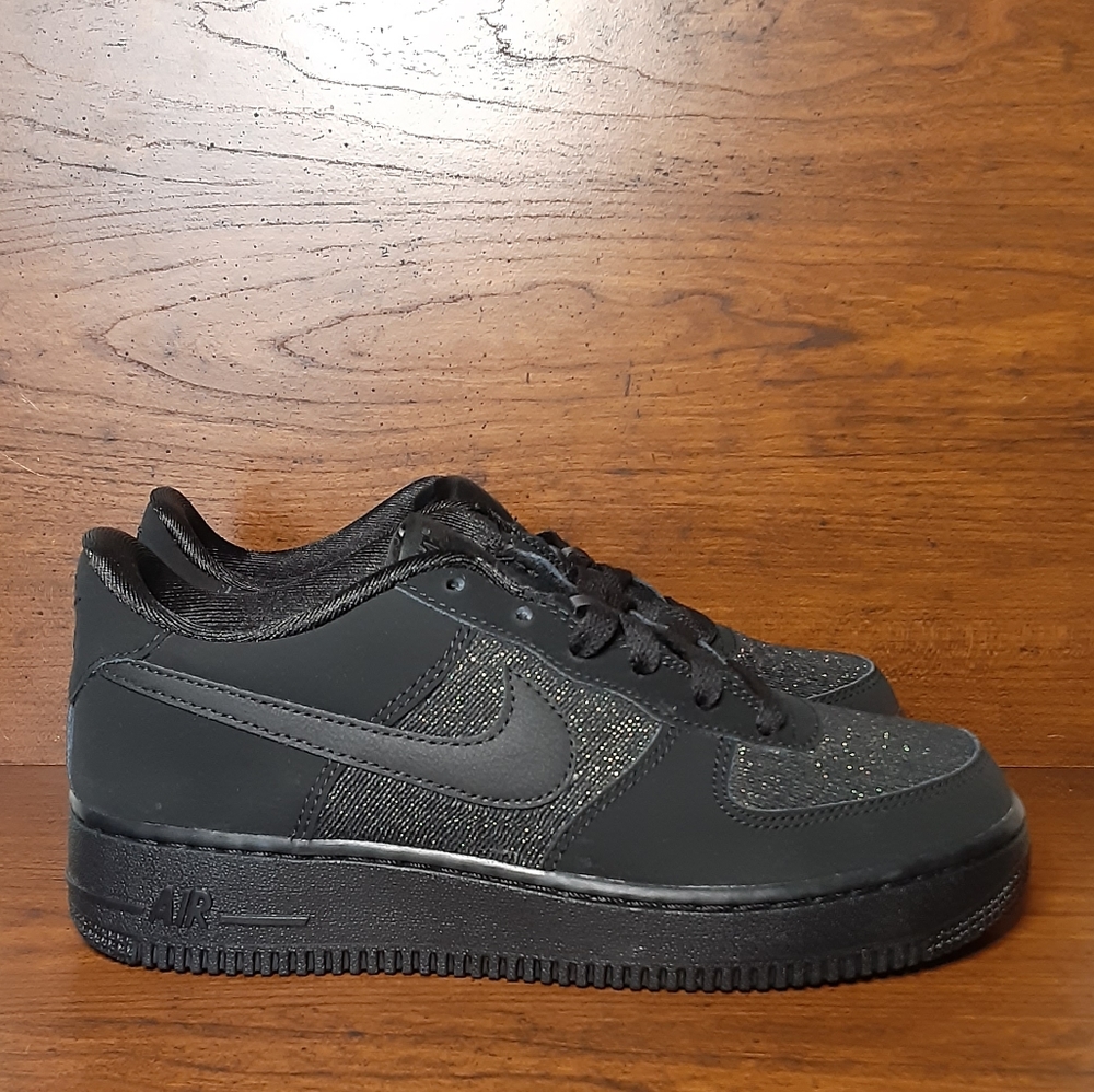 Nike Air Force One LV8 GS